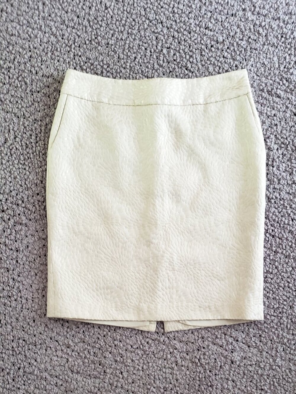 Loft Ann Taylor Women Size 8 White Straight Skirt Cotton Blend Above Knee Length